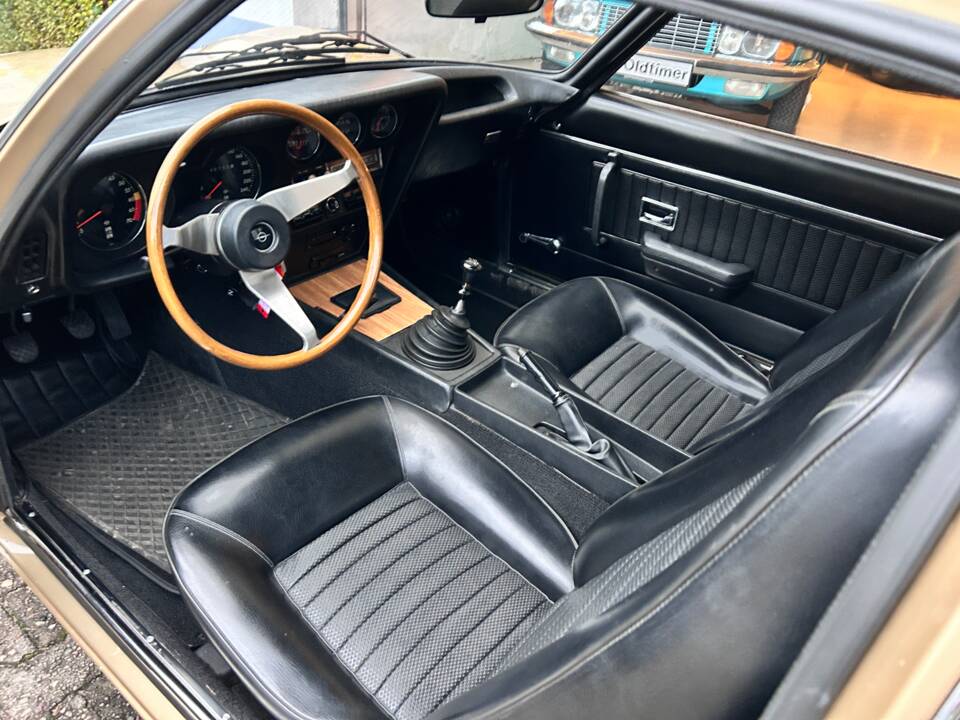 Image 18/35 of Opel GT 1900 (1970)