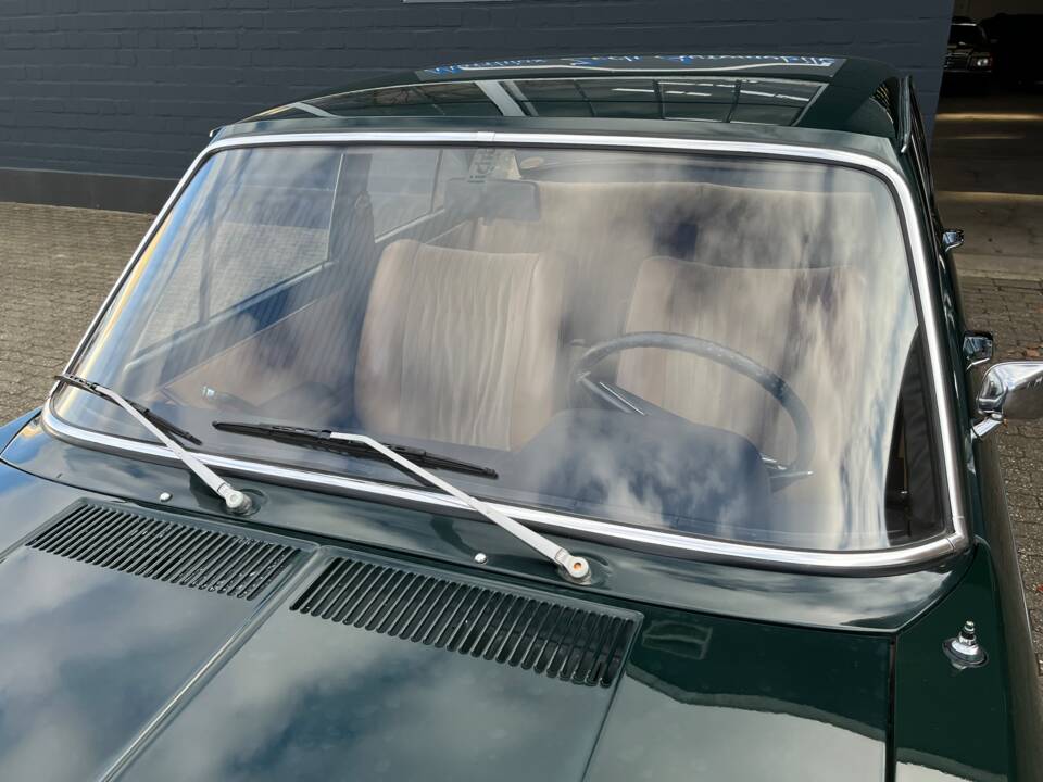 Image 19/88 of Audi 100 LS (1970)