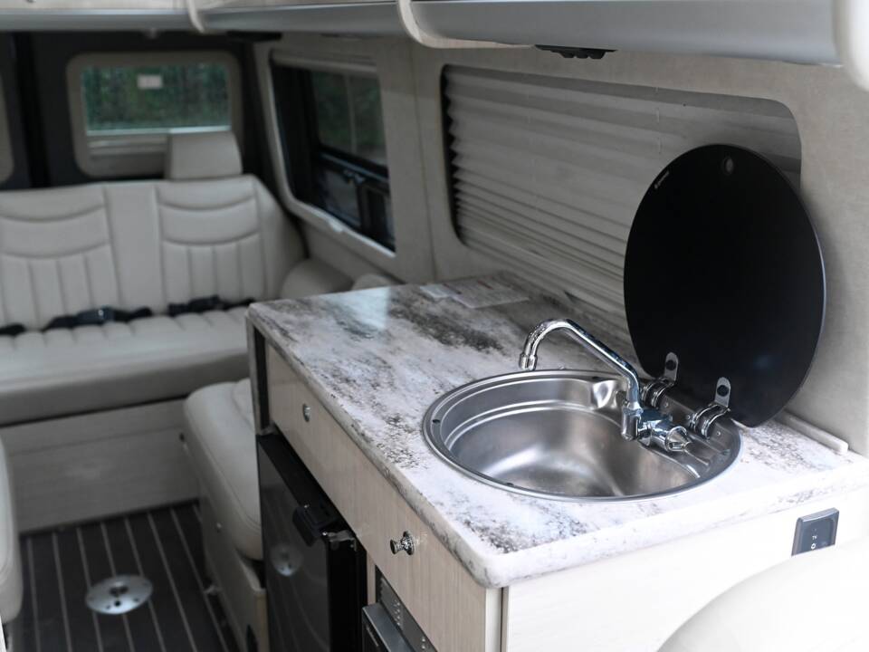 Immagine 33/34 di Mercedes-Benz Sprinter 515 CDI (2014)