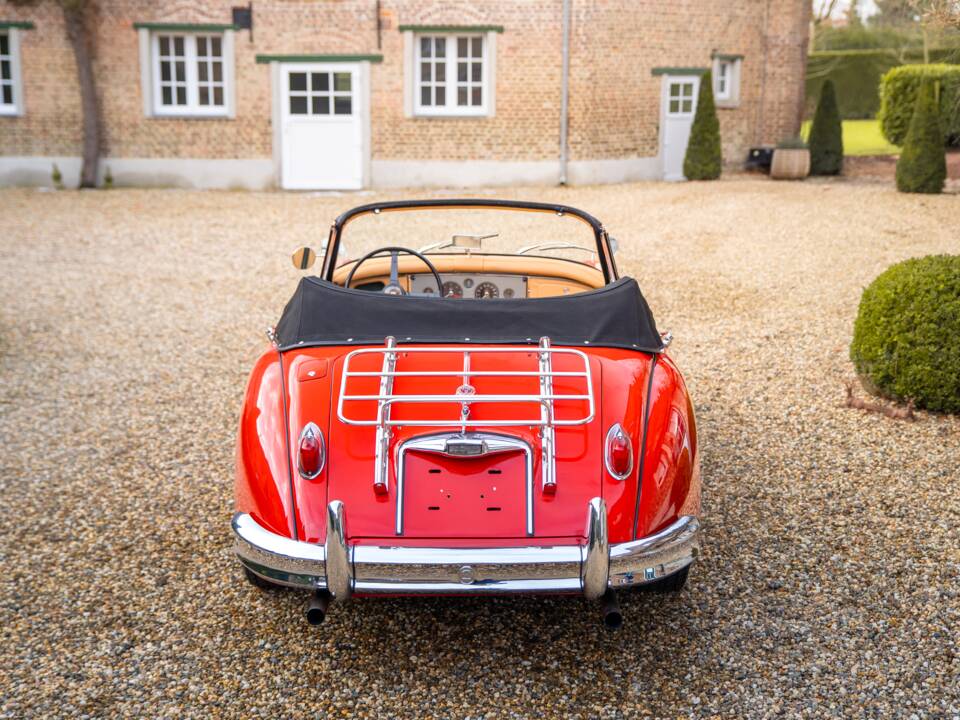 Image 5/10 of Jaguar XK 150 3.8 S DHC (1959)