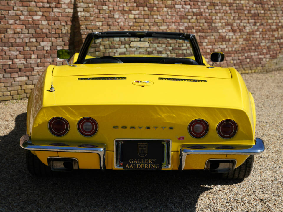Image 24/50 of Chevrolet Corvette Stingray (1972)