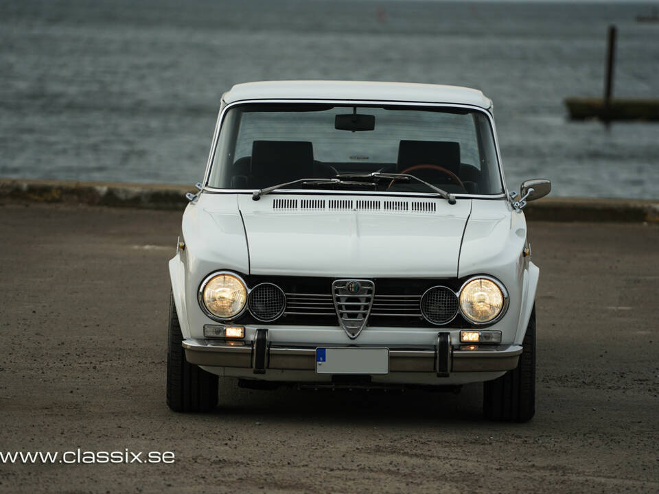 Bild 21/27 von Alfa Romeo Giulia Super 1.3 (1974)