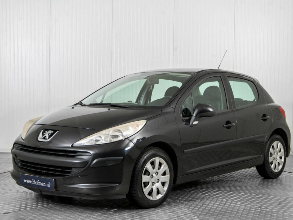 Imagen 1/49 de Peugeot 207 CC 1.6 VTi (2008)