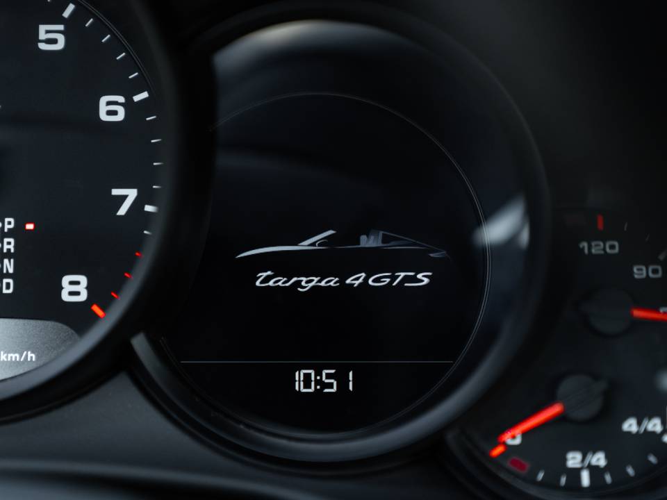 Bild 48/50 von Porsche 911 Targa 4 GTS (2018)
