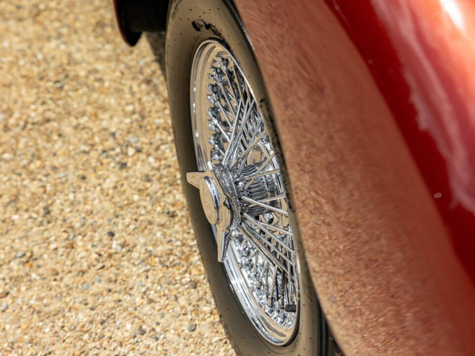 Bild 20/50 von Aston Martin DB 6 Vantage (1969)
