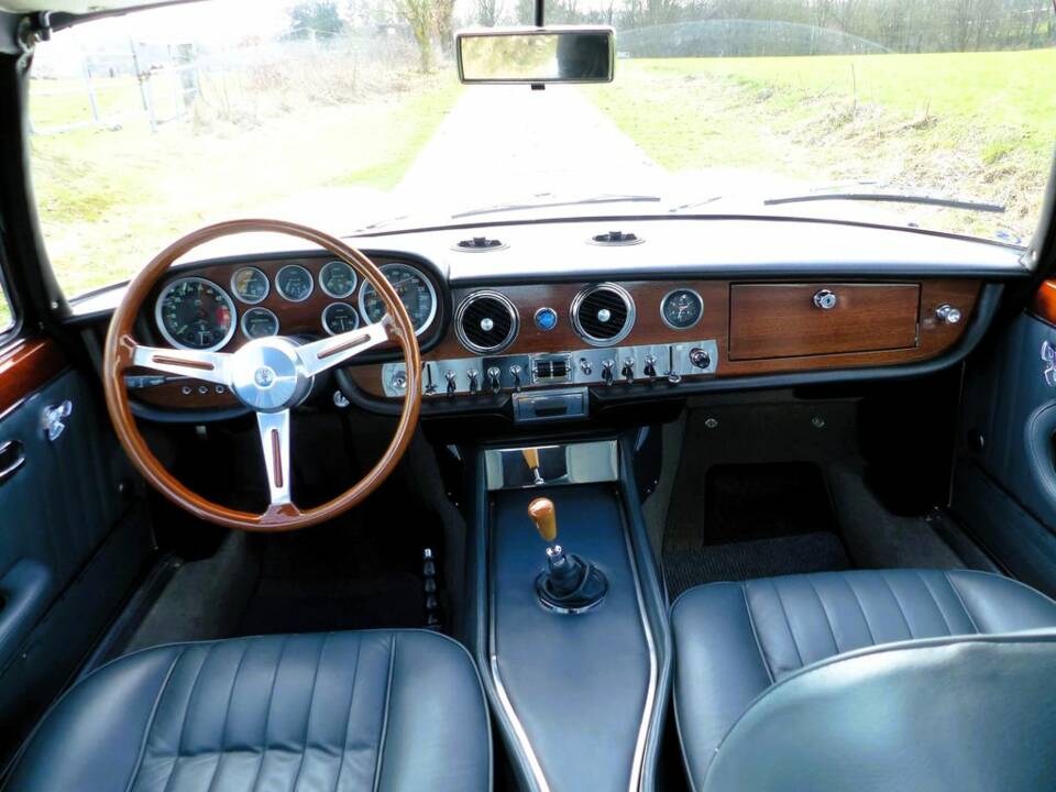 Maserati Quattroporte silbergrau metallic 1966