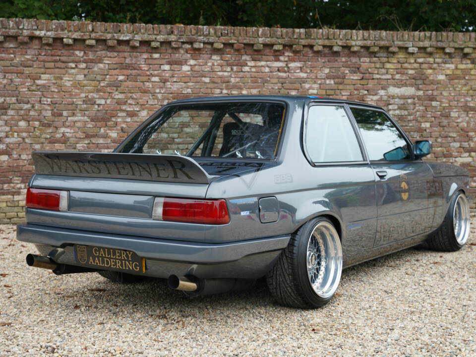 Image 13/50 de BMW 323i (1978)