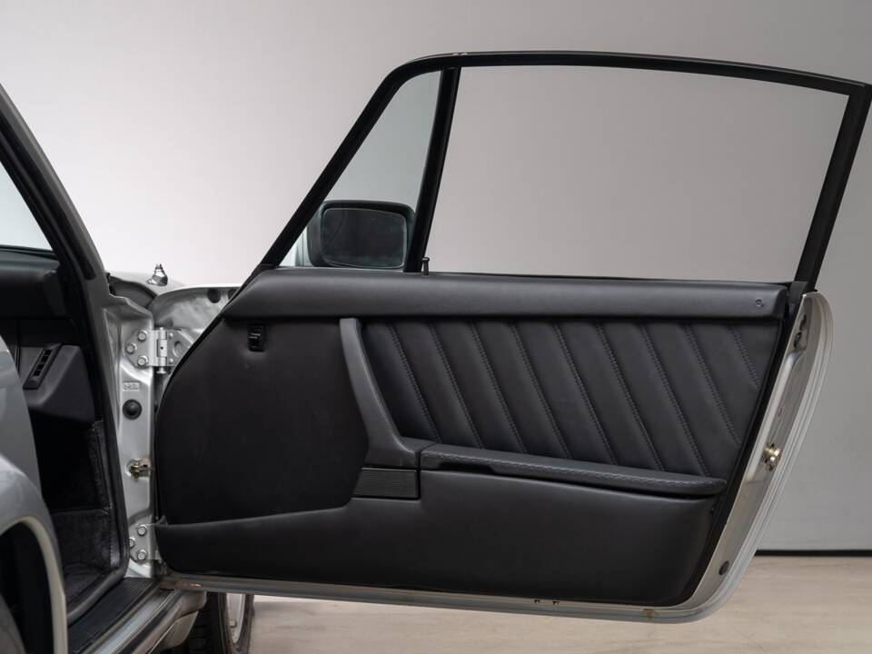 Image 20/29 of Porsche 911 Turbo 3.0 (1976)