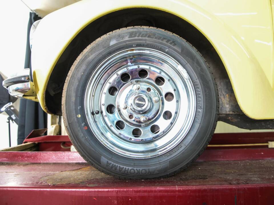 Immagine 44/50 di Volkswagen Käfer 1302 (1971)