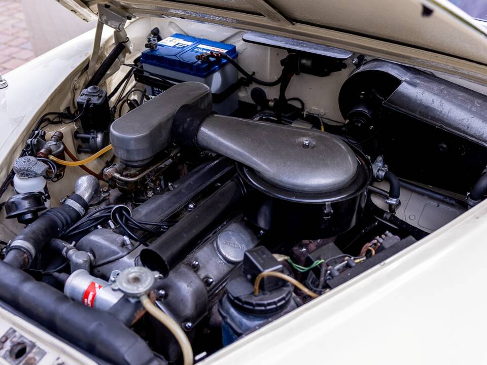 Image 5/50 de Jaguar Mk II 2.4 (1967)