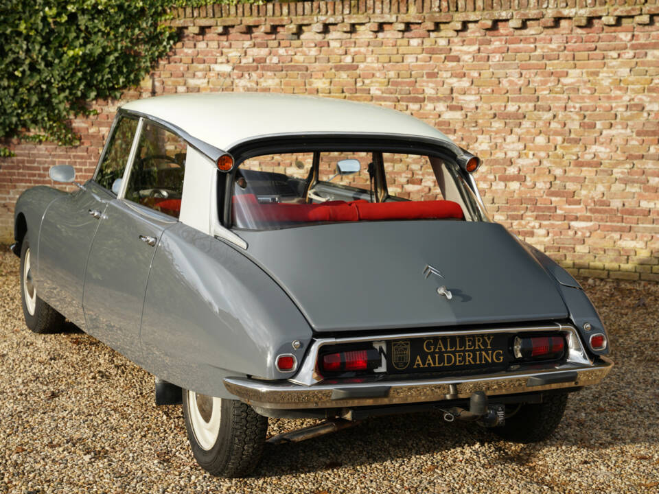 Image 12/50 of Citroën D Spécial (1967)