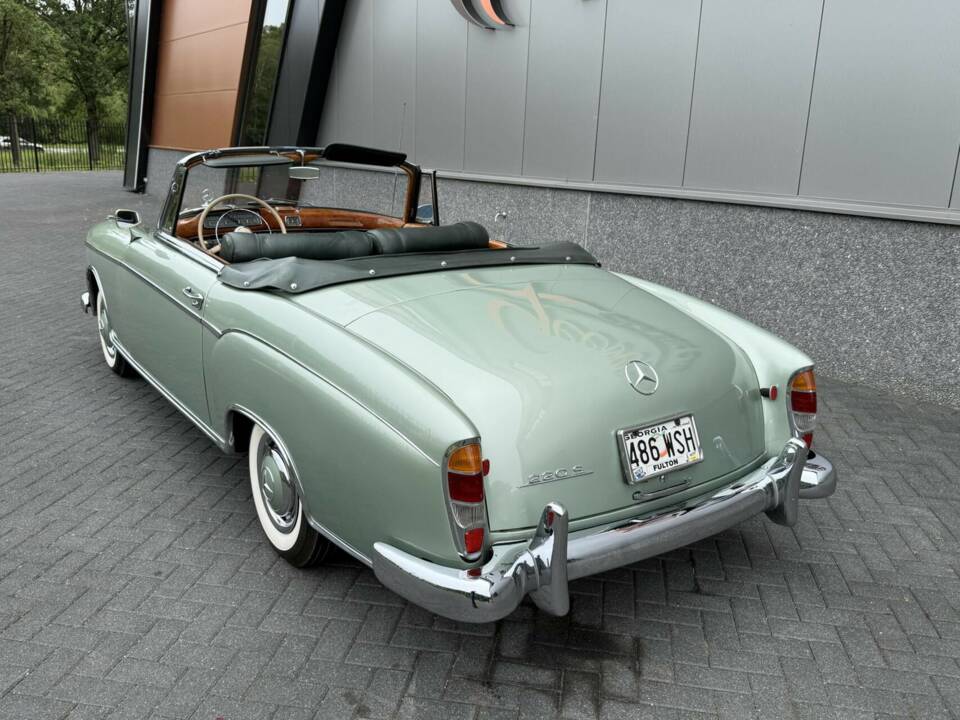 Image 14/50 of Mercedes-Benz 220 S Cabriolet (1958)