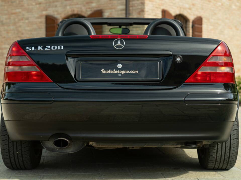 Image 11/50 of Mercedes-Benz SLK 200 Kompressor (1998)