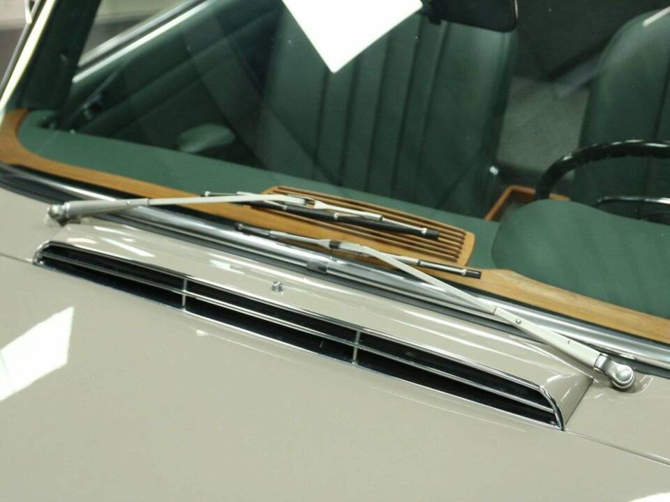 Image 46/50 de Mercedes-Benz 280 SL (1970)