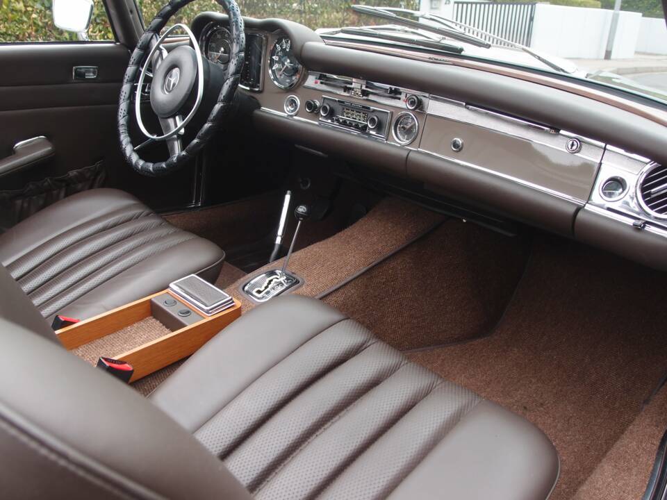 Image 39/99 de Mercedes-Benz 280 SL (1971)