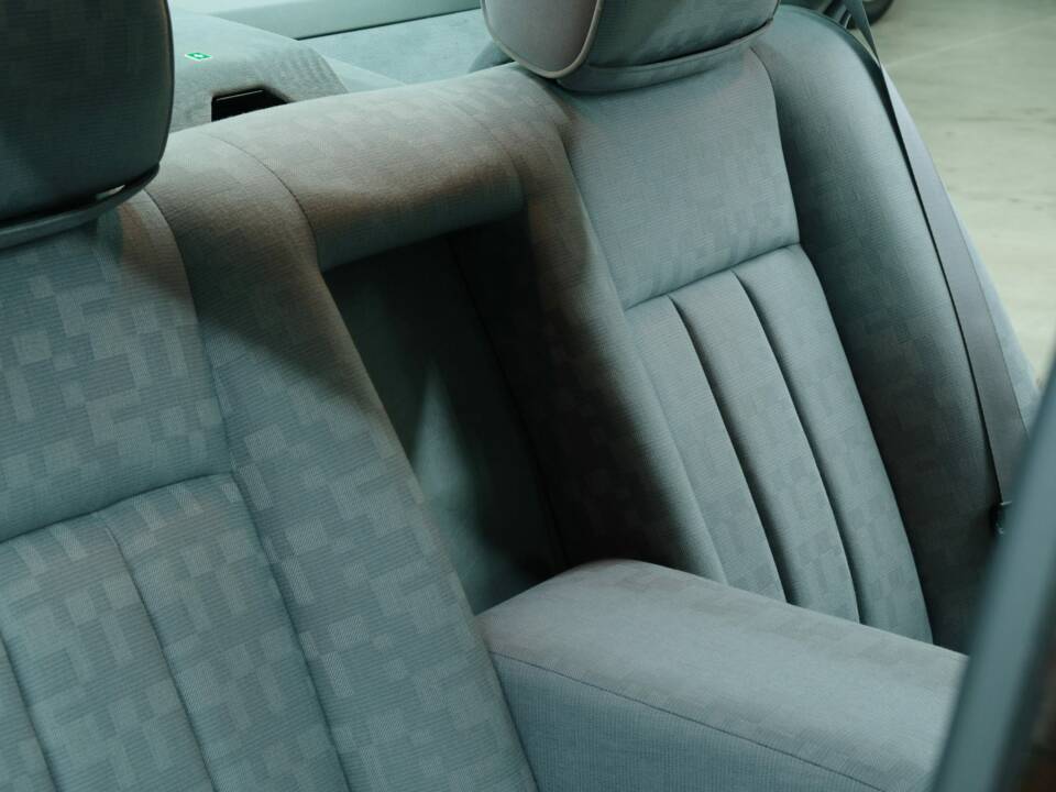 Bild 30/50 von Mercedes-Benz 300 SE (1992)