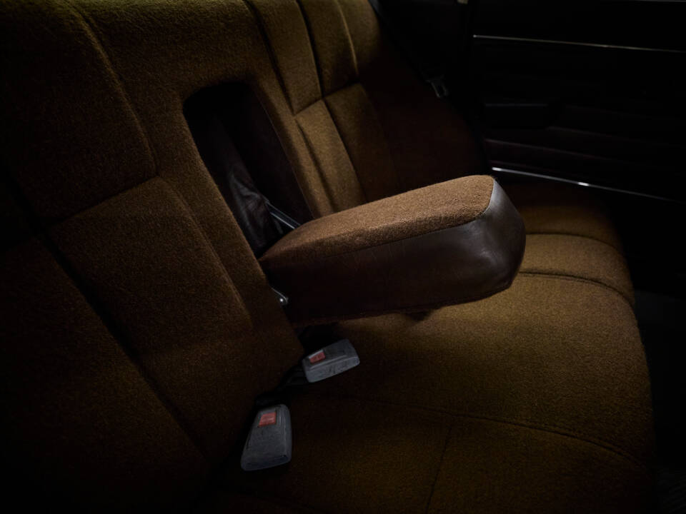 Bild 66/98 von Volvo 244 DL (1975)
