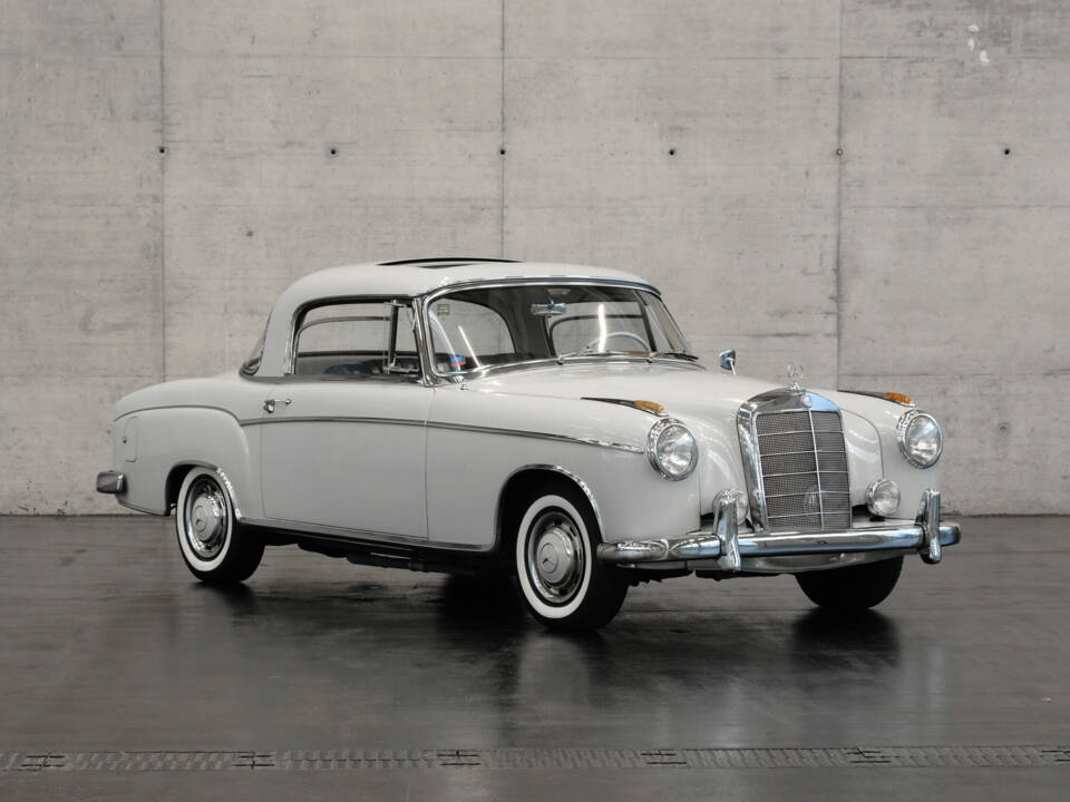 Afbeelding 4/5 van Mercedes-Benz 220 SE (1960)