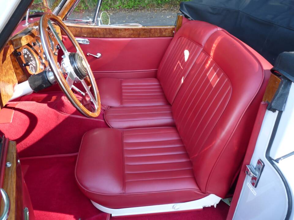 Afbeelding 9/21 van Jaguar XK 140 SE DHC (1957)