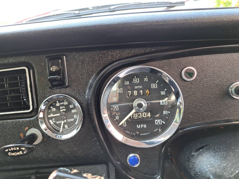 Odometer reading 18304