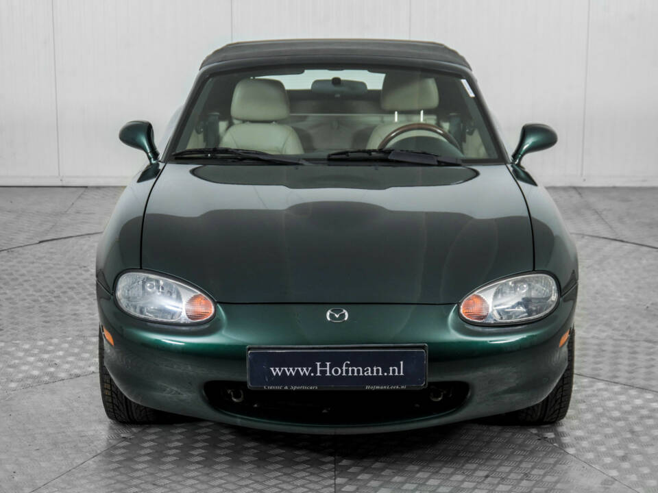 Bild 49/50 von Mazda MX-5 1.8 (2000)
