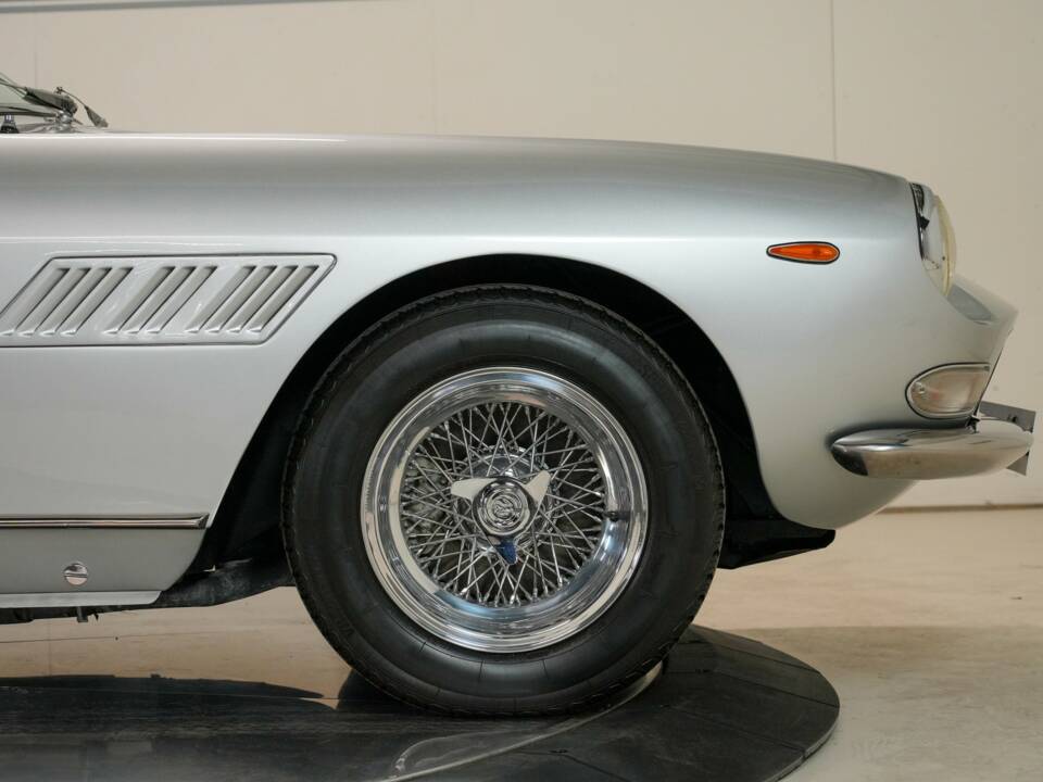 Bild 14/50 von Ferrari 330 GT (1965)