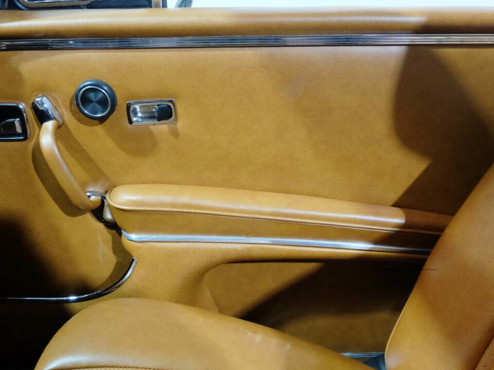 Immagine 18/29 di Mercedes-Benz 280 SE 3,5 (1970)