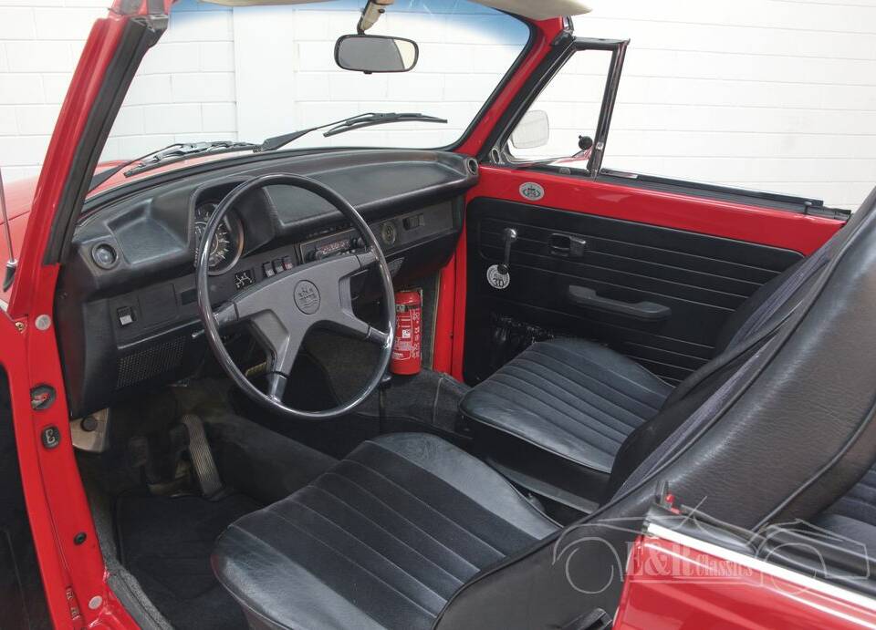 Imagen 7/8 de Volkswagen Maggiolone 1303 LS (1972)