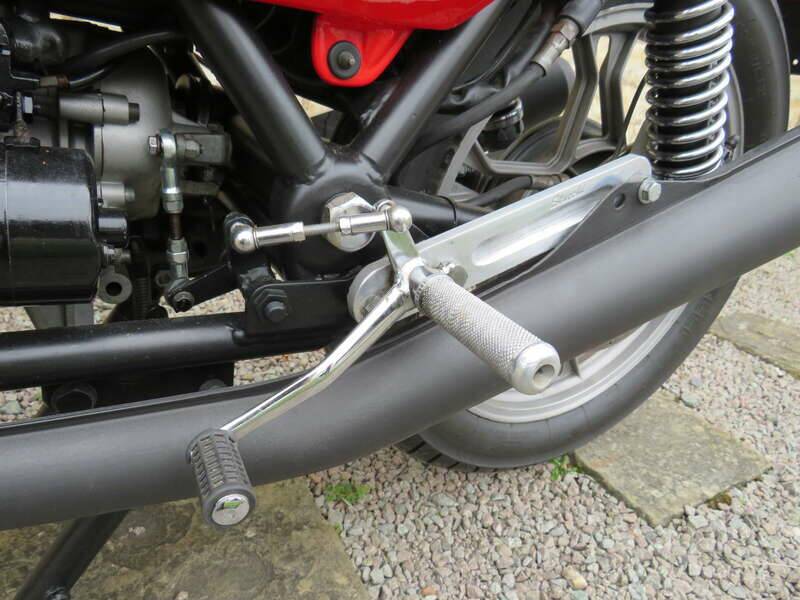 Bild 35/50 von Moto Guzzi DUMMY (1976)