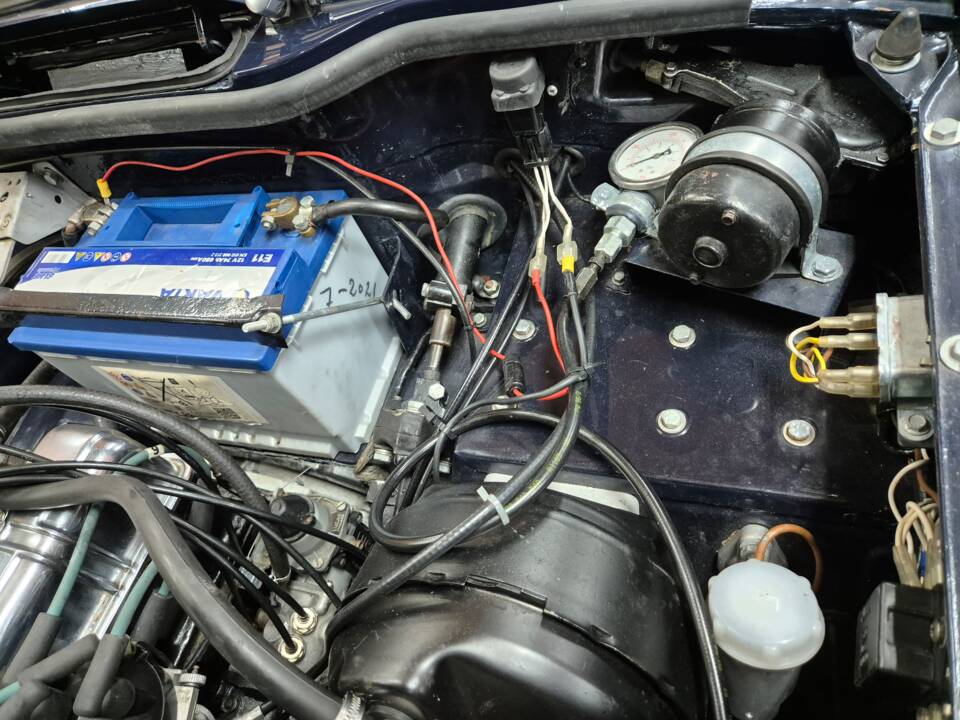 Image 64/100 of Triumph TR 6 PI (1971)