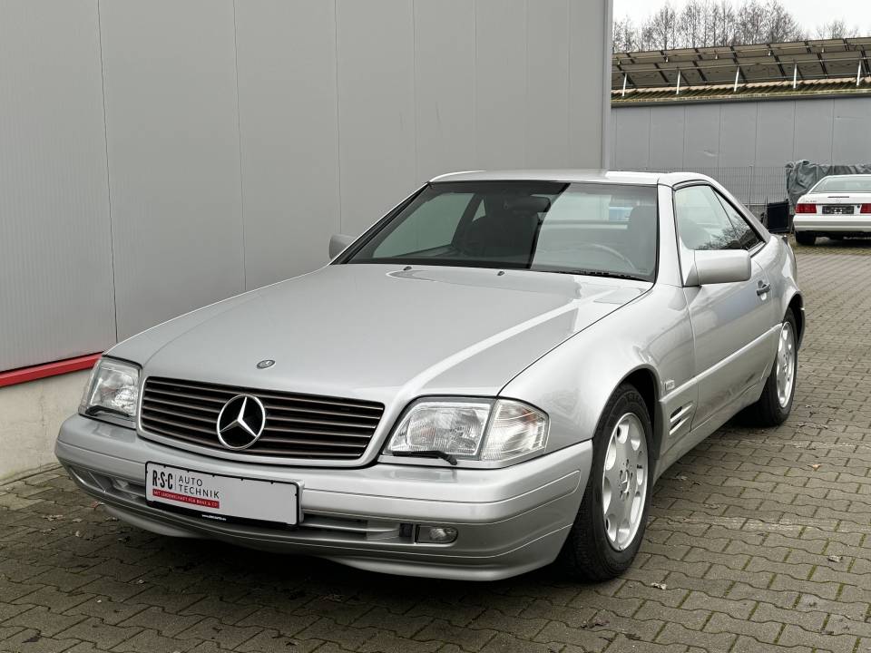 Bild 4/37 von Mercedes-Benz SL 500 (1996)