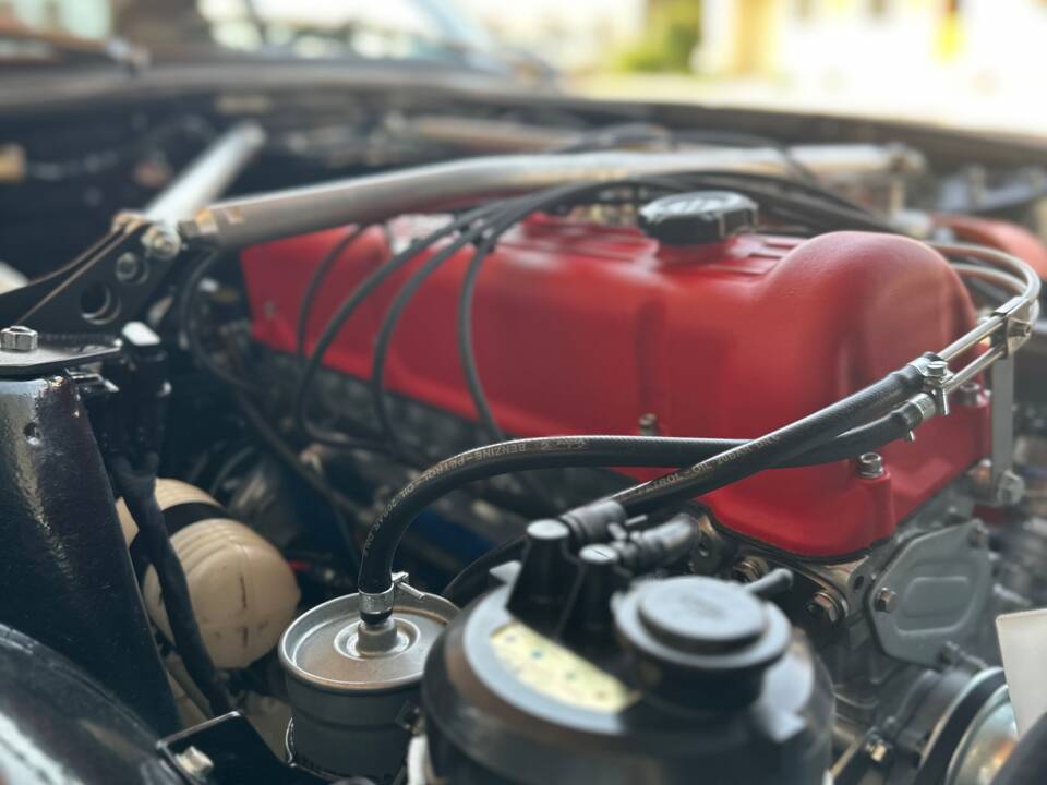 Image 32/64 of Datsun 280 Z (1976)