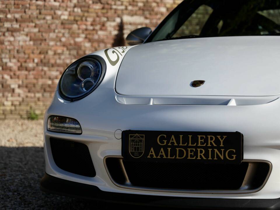 Image 41/50 de Porsche 911 GT3 RS (2010)