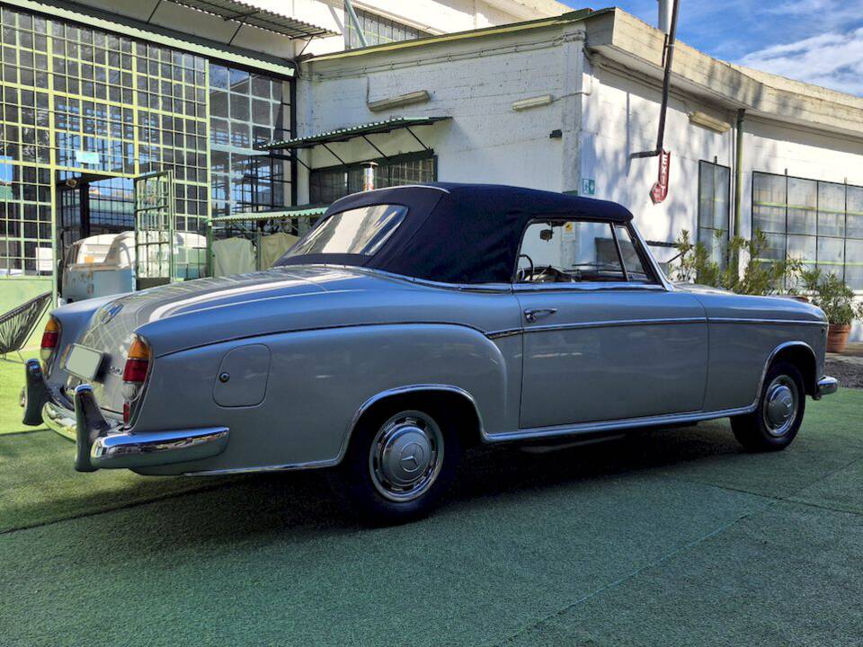 Image 53/61 de Mercedes-Benz 220 S Cabriolet (1957)