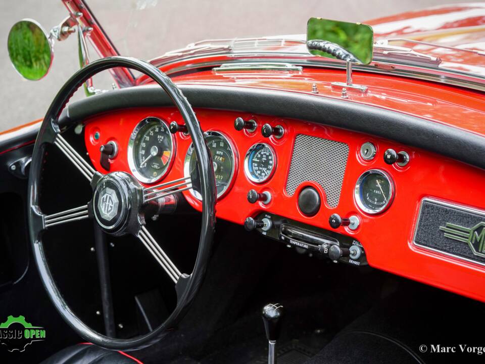 Immagine 11/50 di MG MGA 1600 (1960)