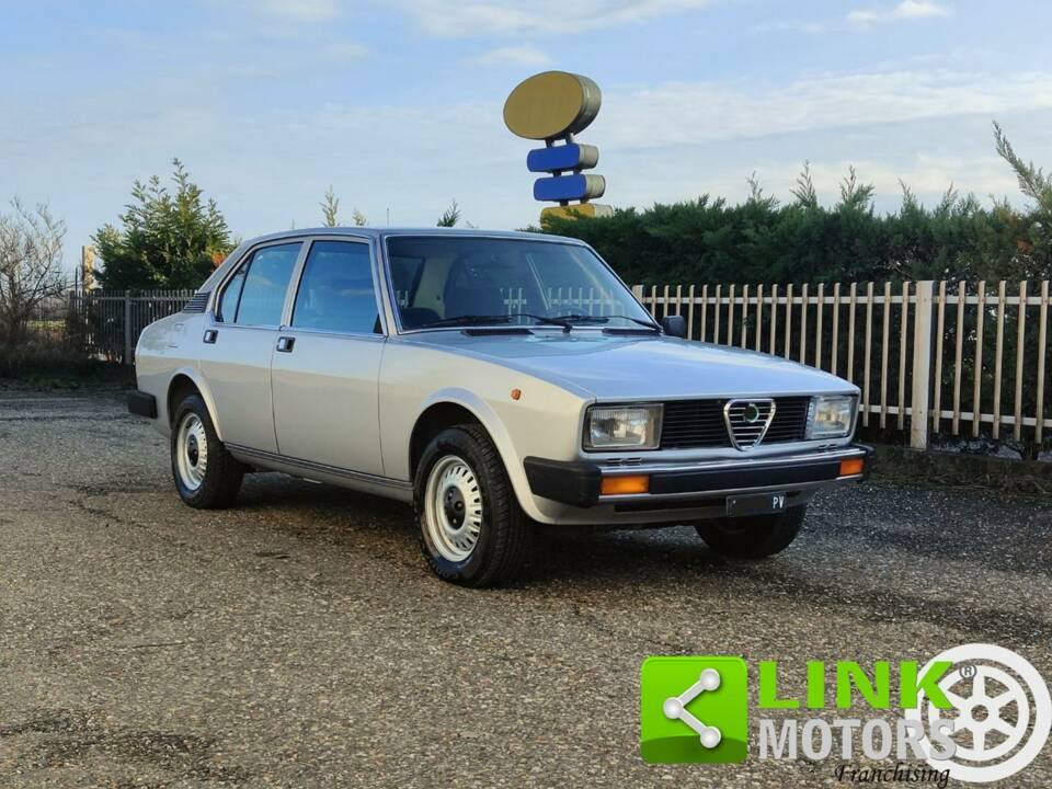 Bild 1/10 von Alfa Romeo Alfetta 2.0 L (1980)