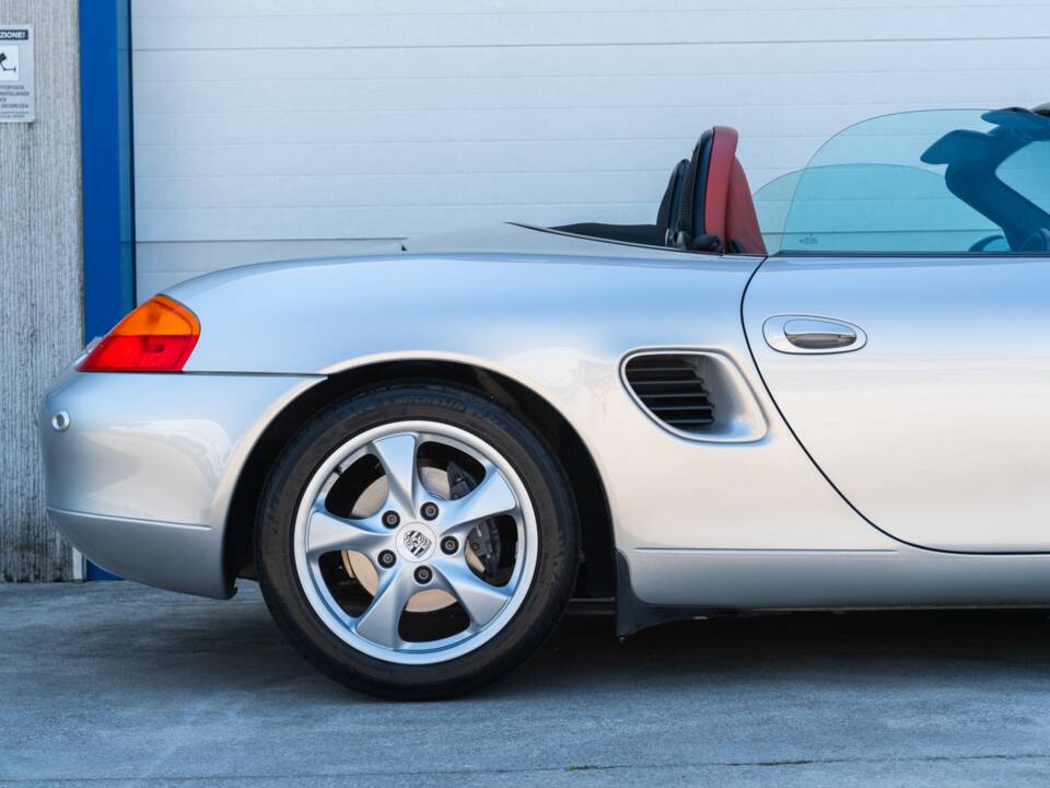Image 36/73 of Porsche Boxster (2001)
