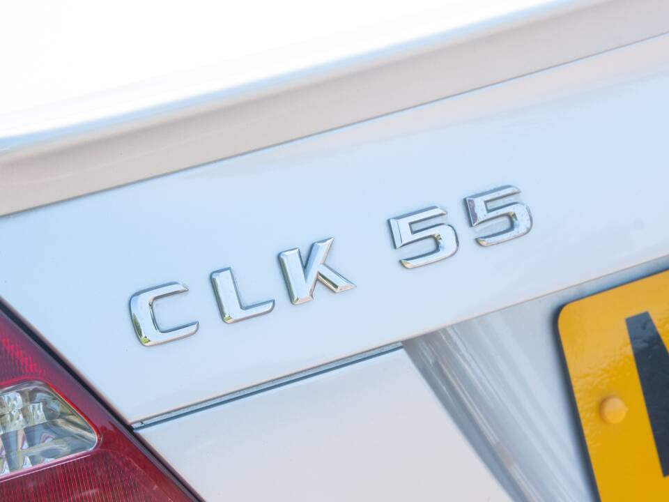 Image 14/50 of Mercedes-Benz CLK 55 AMG (2003)