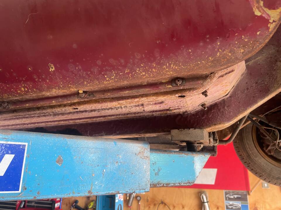 Image 26/56 of MG MGB (1972)