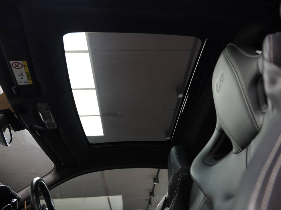 Afbeelding 48/50 van Jaguar F-Type R (2014)