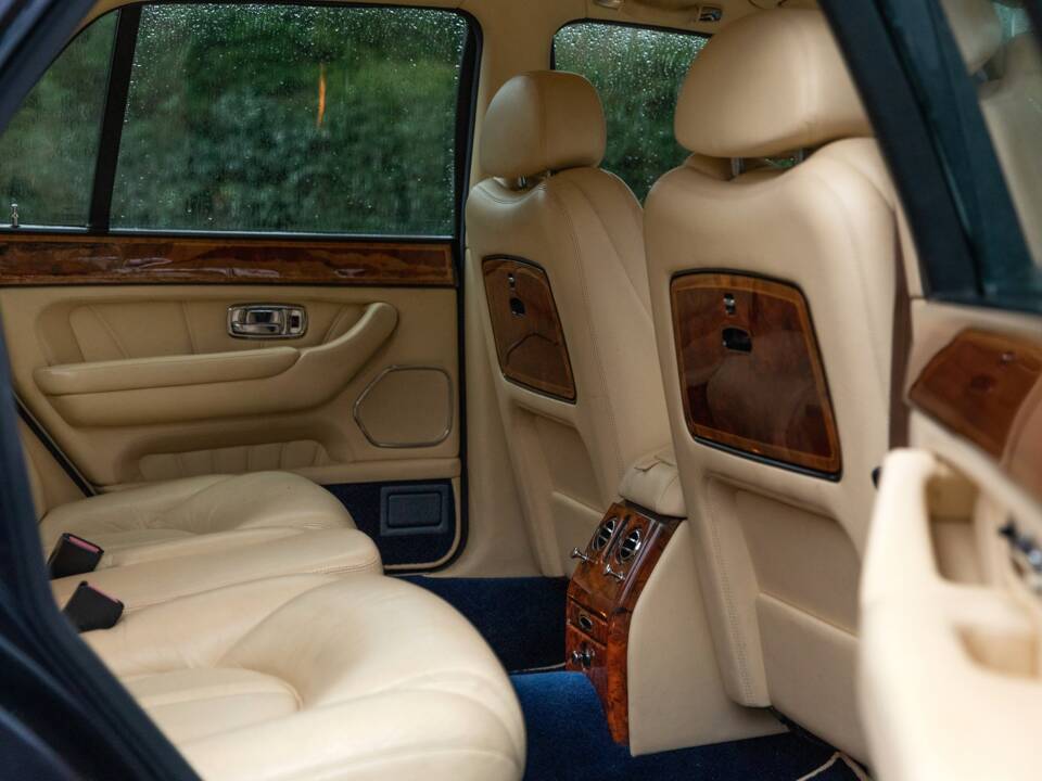 Image 28/45 of Rolls-Royce Silver Seraph (2000)