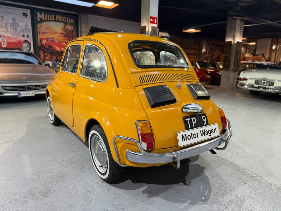 Image 27/76 de FIAT 500 L (1970)
