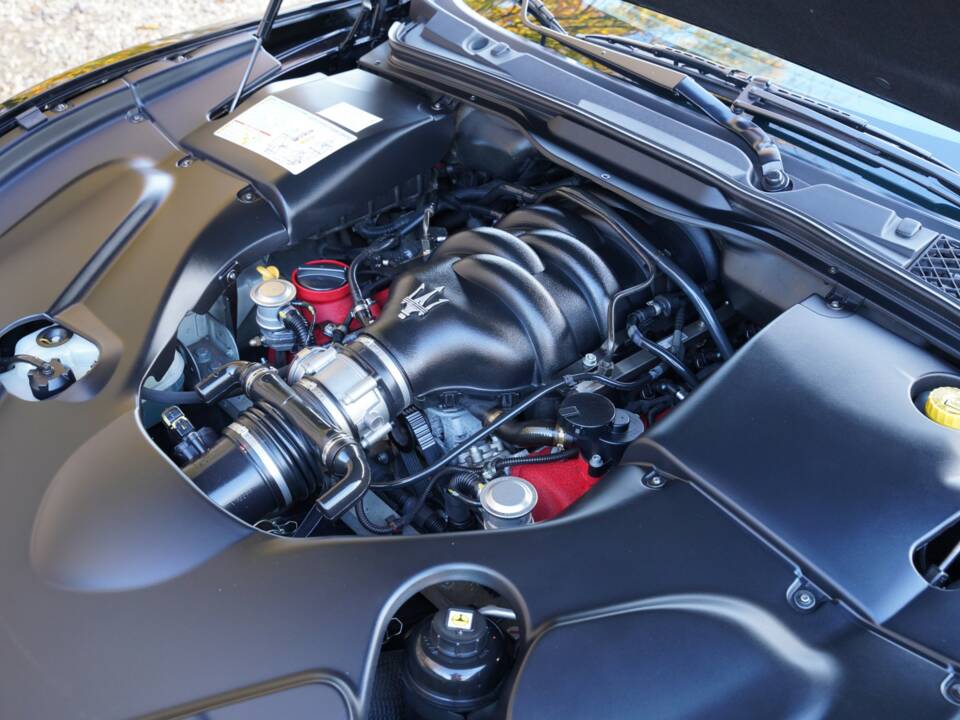 Imagen 28/50 de Maserati GranTurismo S (2010)