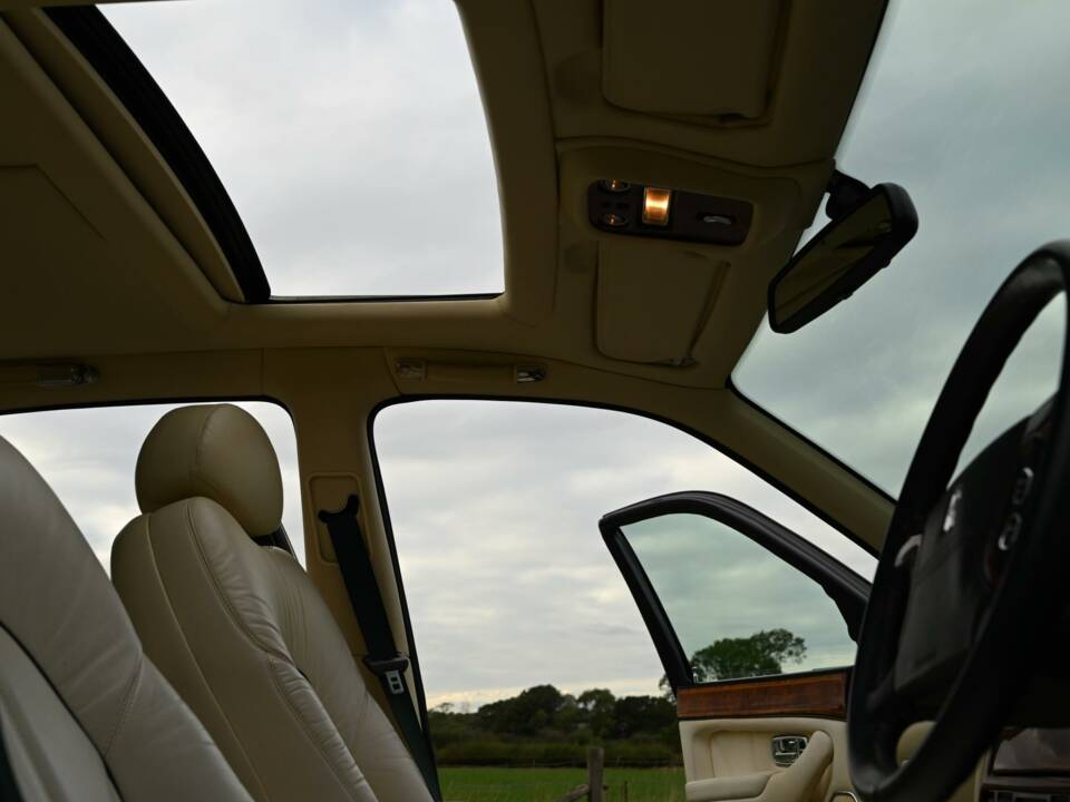 Bild 38/50 von Rolls-Royce Silver Seraph (1998)