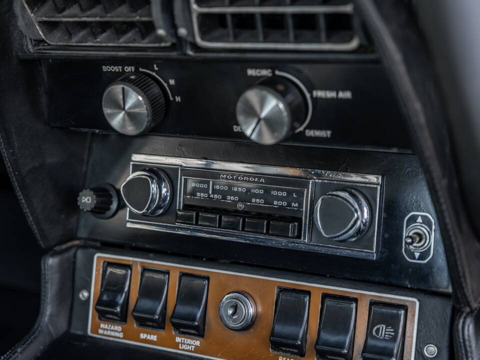 Bild 43/51 von Aston Martin DBS (1971)
