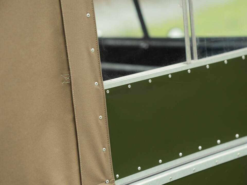 Image 21/50 of Land Rover 80 (1952)