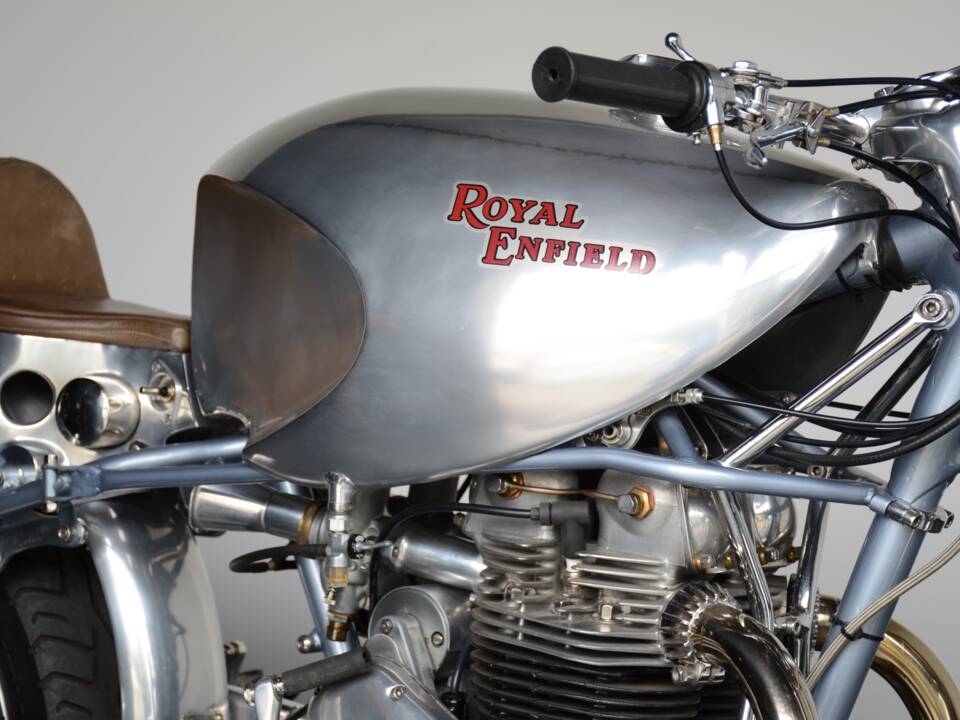 Image 9/42 of Royal Enfield 700 Silver Shotgun (1955)