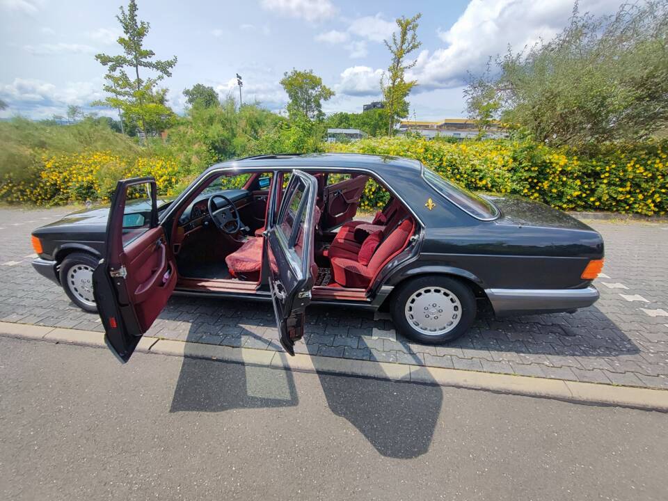 Bild 25/34 von Mercedes-Benz 420 SEL (1989)