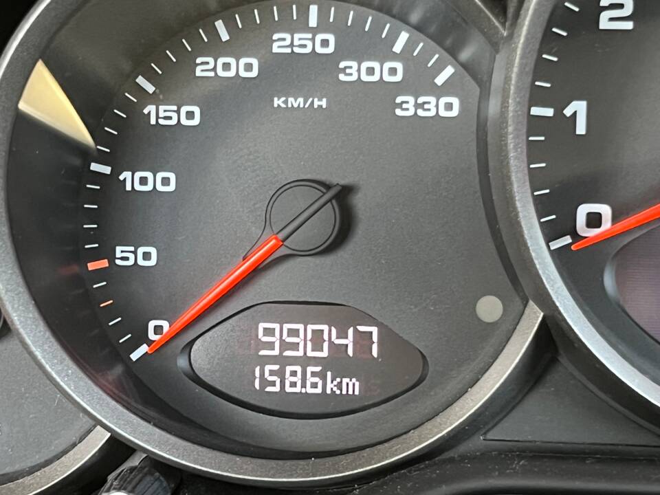 Image 12/39 of Porsche 911 Carrera (2011)
