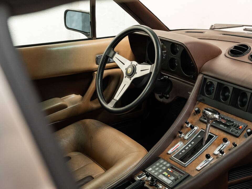 Bild 17/31 von Ferrari 400i (1981)